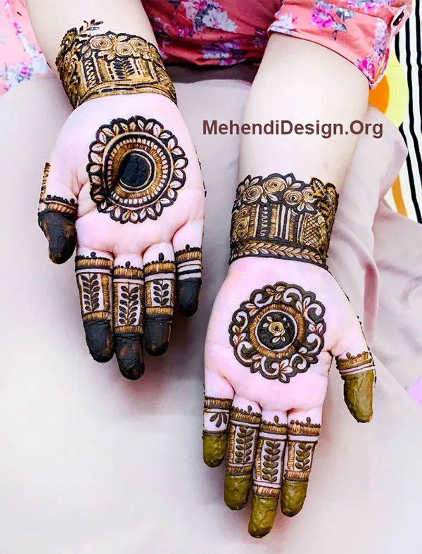 Cute Henna Designs for Baby Girl photo and picture