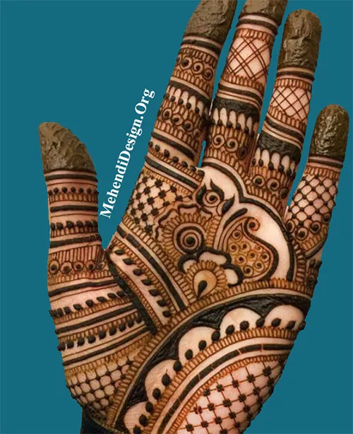 Bhakti's ART - Bridal back hand side design with Hastmelap & Gathbandhan...  For Customised mehndi design contact 9664047495 Dm and follow here  @bridalbhakti_mehndimakeup #royalwedding #destinationwedding #brideofindia # groom #flowers #fancy #bridal ...