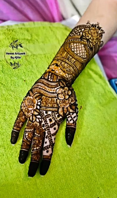 Image of Autumn Warmth Swirl Mehndi Design Autumn Warmth Swirl Mehndi Design