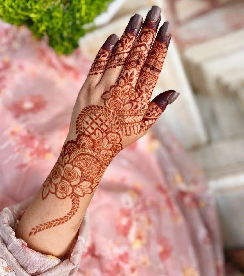 Mahandi dijain Photo simple Back Hand