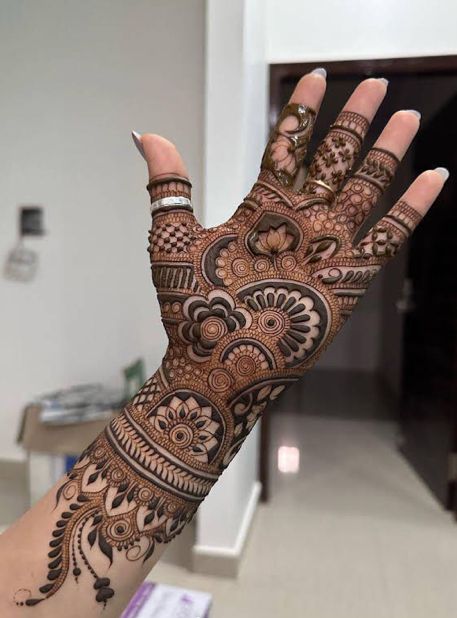 royal front hand mehndi design 31 royal front hand mehndi design 31