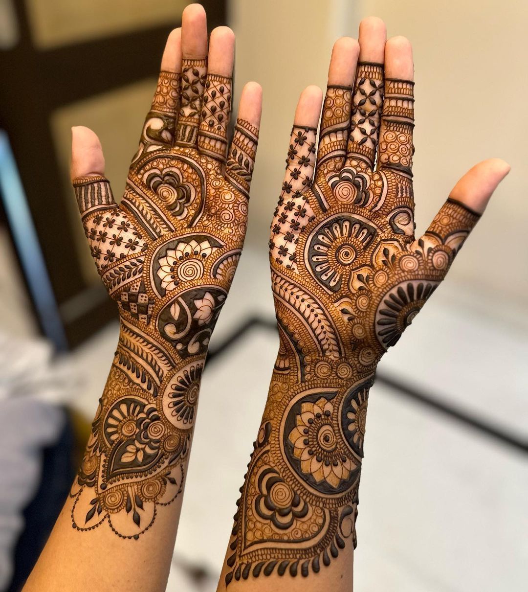 royal front hand mehndi design 33 royal front hand mehndi design 33